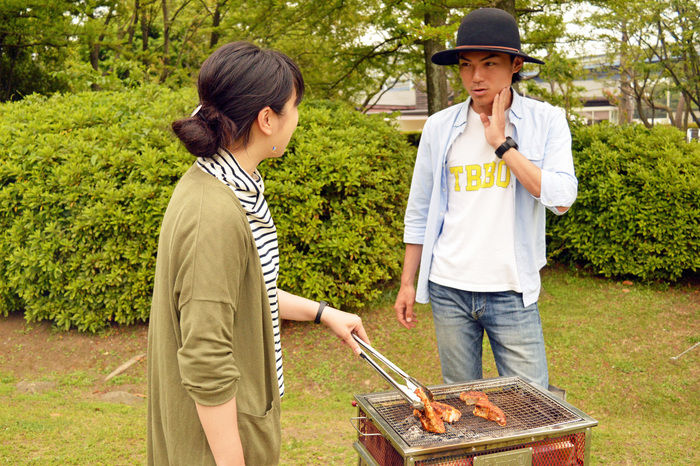 女性と話すたけだバーベキューさん