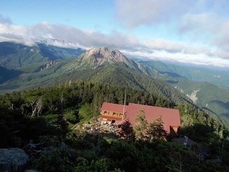 西穂山荘から見た西穂高岳山頂