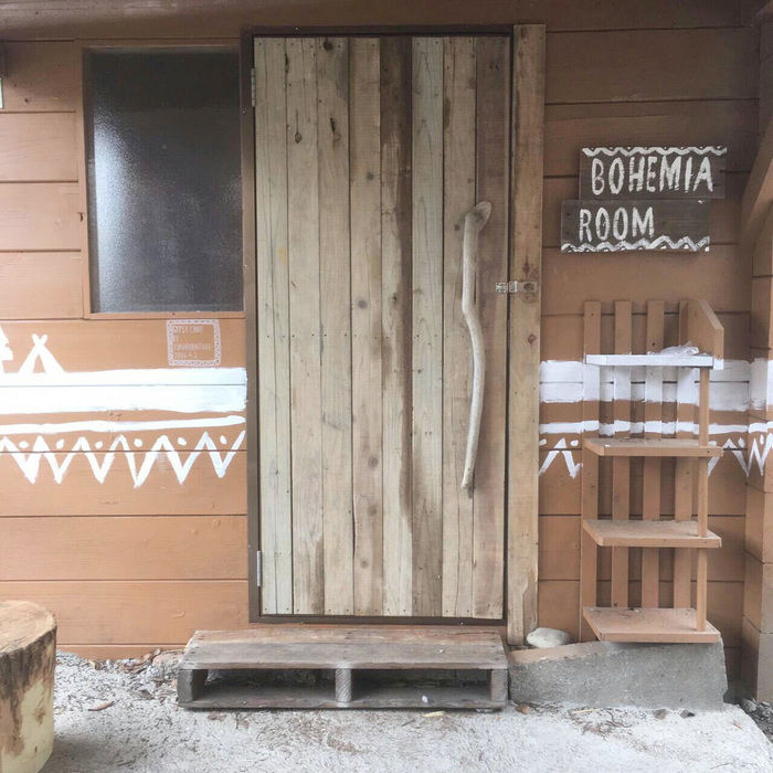 グランピングのボヘミアンルーム入り口