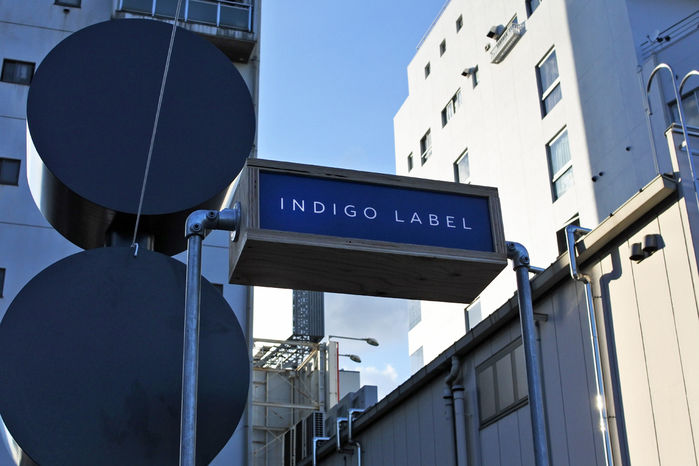 INDIGO LABEL DINERの看板