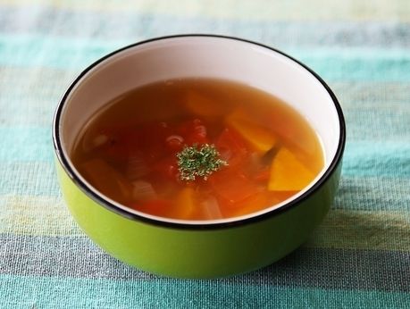 器に盛られたスープ