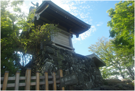 男体山山頂の御本殿