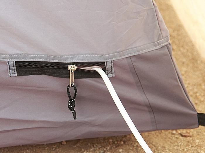 カマボコテントのコンセント専用ジッパー