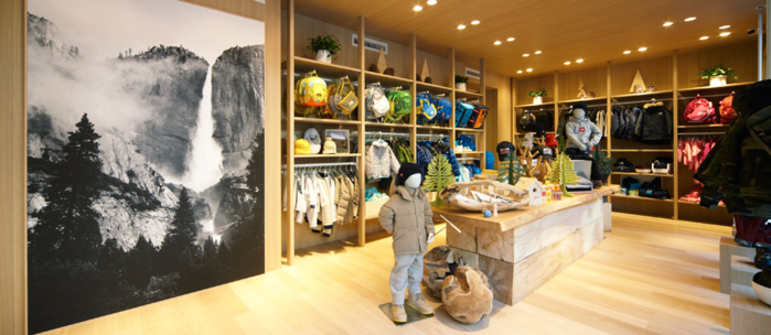 THE NORTH FACE KIDS 原宿店の店内