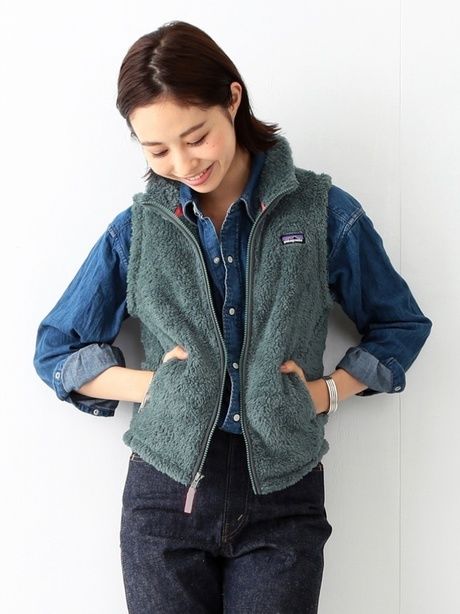 パタゴニアのベストを着た女性