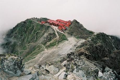 尾根の山小屋