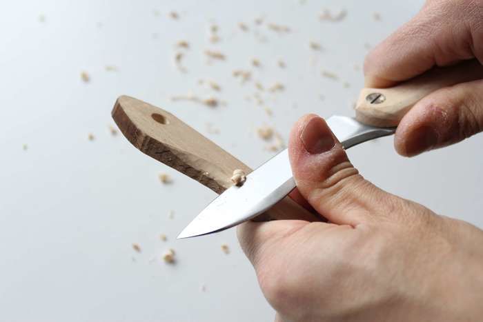 It’s my knife folding style 初級編を作っている様子