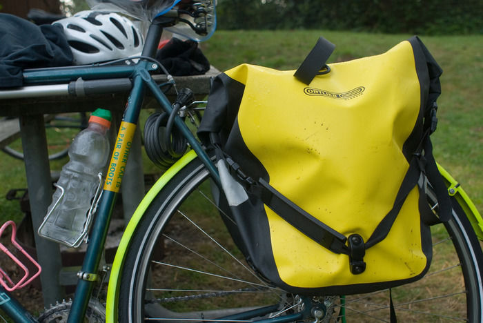 自転車についたオルトリーブのリュック
