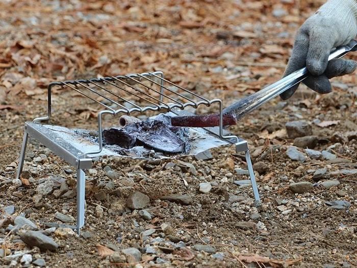 秘密のグリルちゃんの使い方順序 燃料を乗せて火をつける