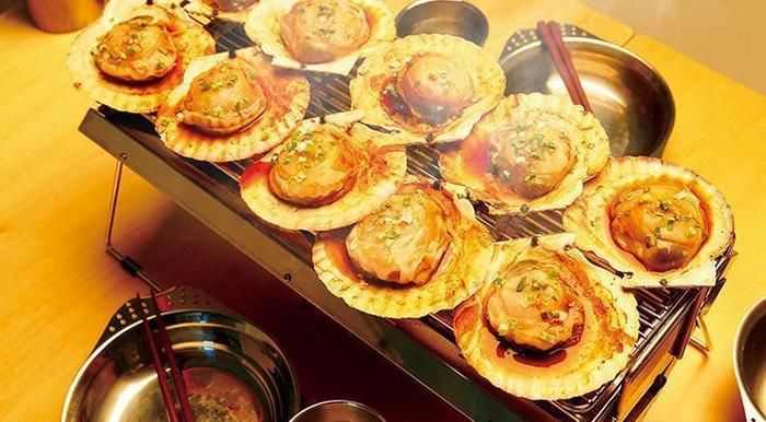 ユニセラTG-3ロングでホタテを貝殻ごと焼く様子