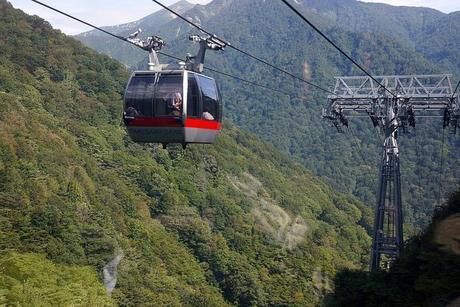 谷川岳のロープウェイ