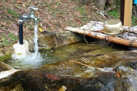 山の中の手水場