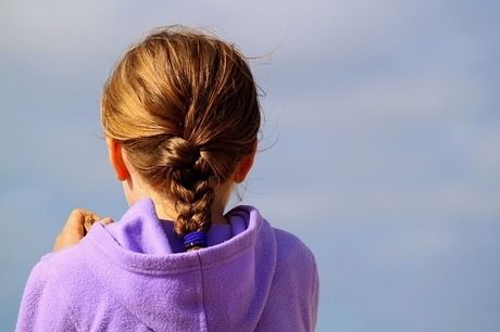 ウェアを着ている女の子の後ろ姿