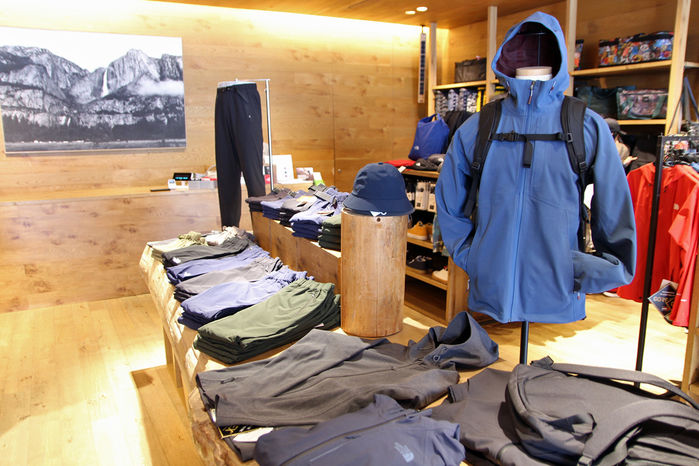 THE NORTH FACE 原宿店の店内