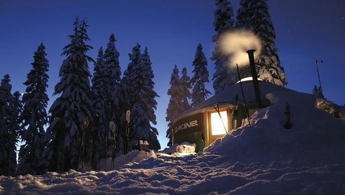 雪山の山小屋