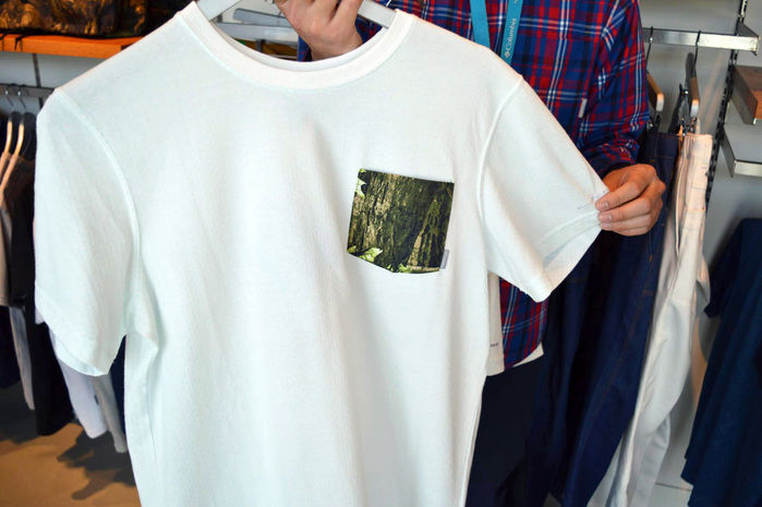 コロンビアのTシャツ、ポーラーパイオニアハンティングパターンドショートスリーブクルー