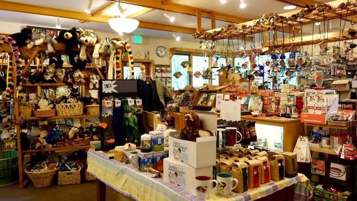 「オーデュボン協会」のネイチャーストアの店内
