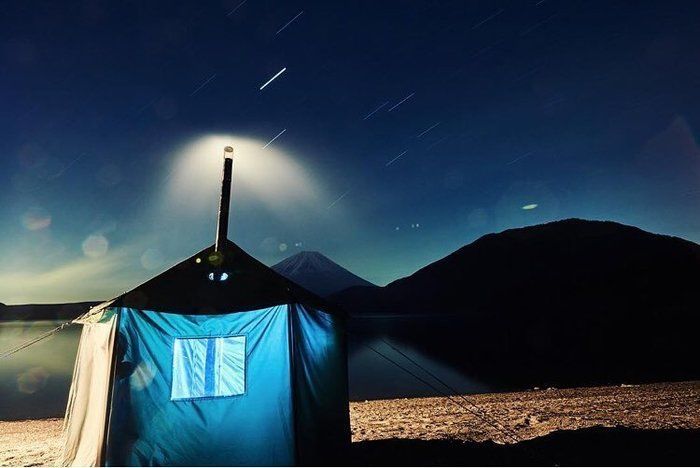 星空の下のサウナキャンプ