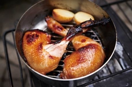 ダッチ・イン・ダッチオーブンに入ったお肉