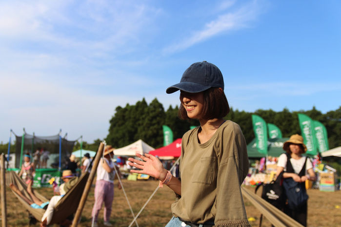 ピーナッツキャンプにきた女性