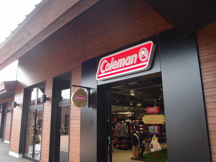 昭島アウトドアヴィレッジ店の店頭