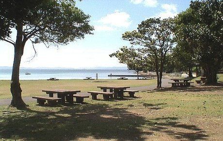 大崎オートキャンプ場のサイトと広がる海