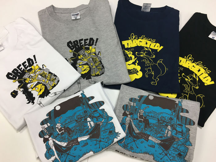 並べられたエルブレスとダイスケッチさんのコラボTシャツ