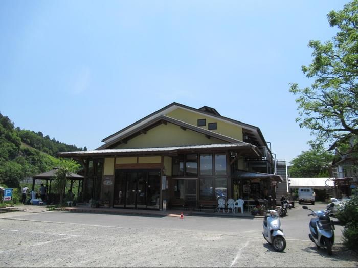キャンプ場の管理棟