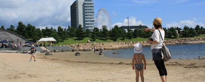 りんくう公園で楽しむ人々