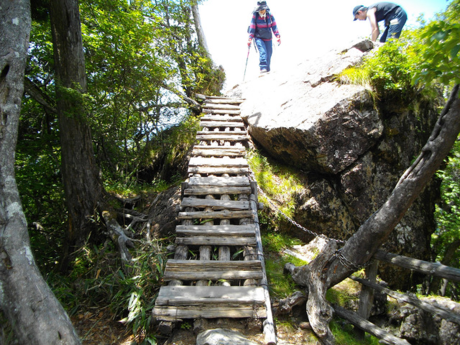 ケアしい山道