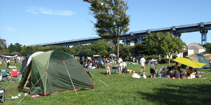 若洲公園でのキャンプの様子