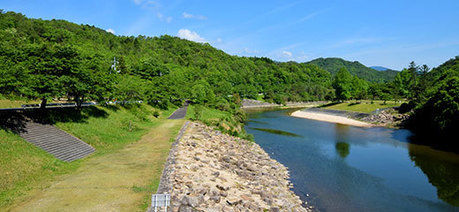 レイクプラザやさか 弥栄峡の風景
