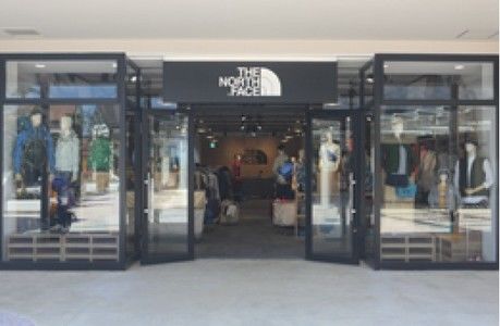 三井アウトレットパーク木更津店の店頭