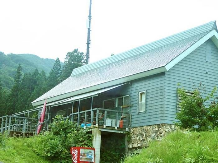 無印良品津南キャンプ場の管理棟