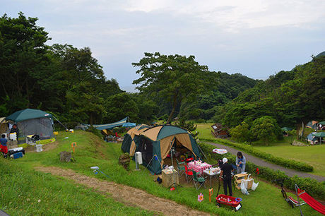 休暇村竹野海岸でのキャンプの様子