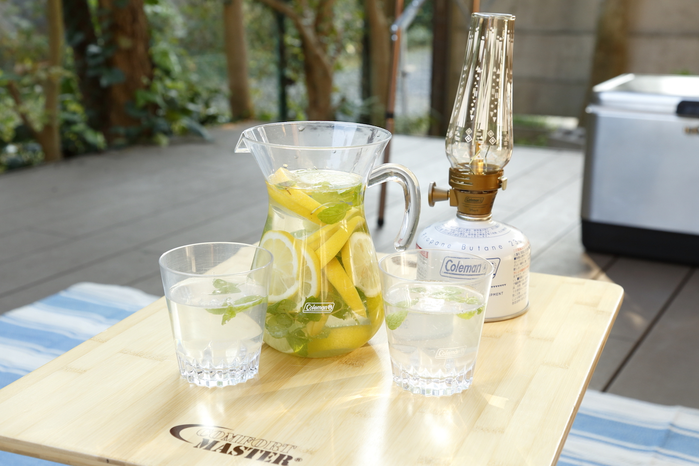 コールマンのグラスに入った飲み物