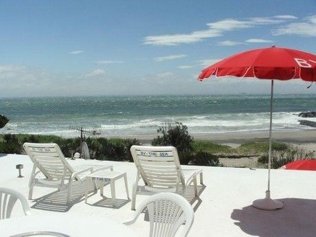 BY-THE-SEA 美しい海とビーチ