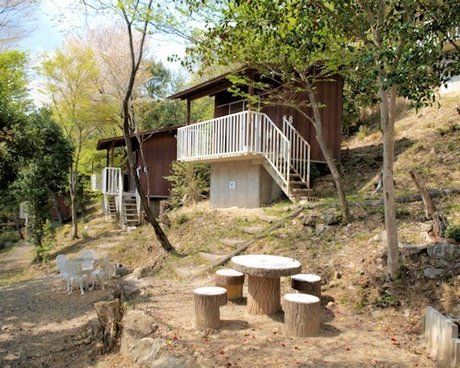 能勢温泉キャンプ場のテントハウス