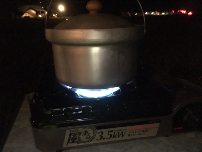 ライスクッカーとガスコンロ