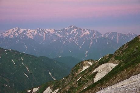 唐松岳頂上山荘から見える景色