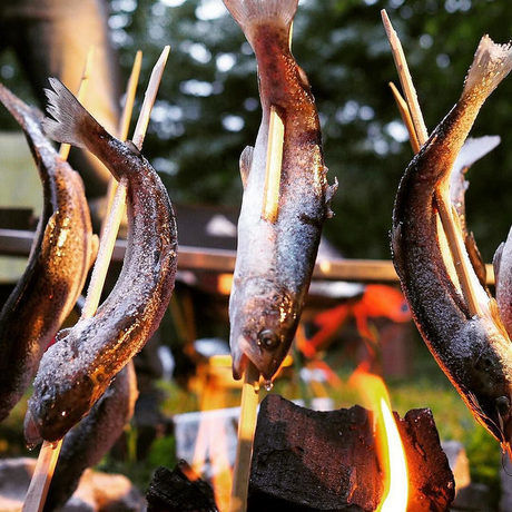 塩焼きにされている魚
