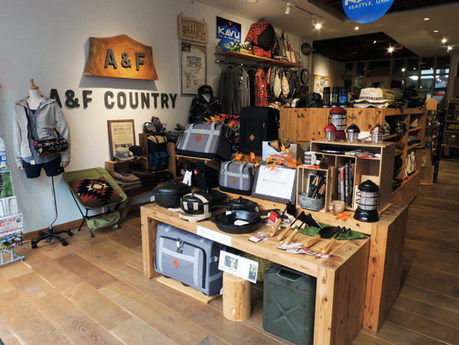 A&Fカントリー 新宿本店の店内