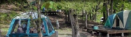 舟形若あゆ温泉「あゆっこ村」キャンプ場でのキャンプの様子