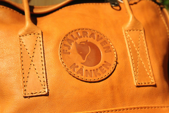 FJALLRAVEN(フェールラーベン)のロゴ