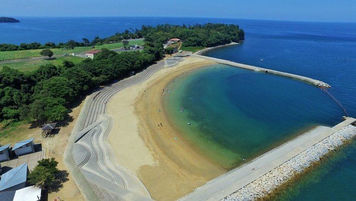上空からの長崎鼻リゾートキャンプ場の景色