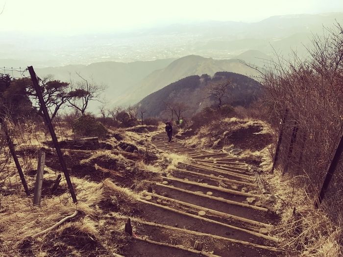 鍋割山の階段