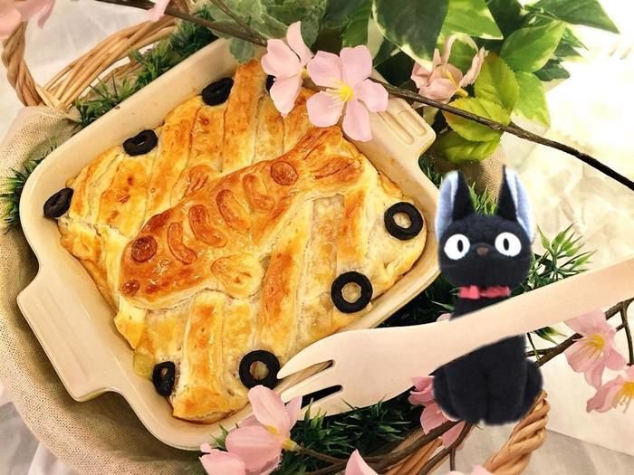 ニシンとカボチャのパイと魔女の宅急便の猫ジジのぬいぐるみ