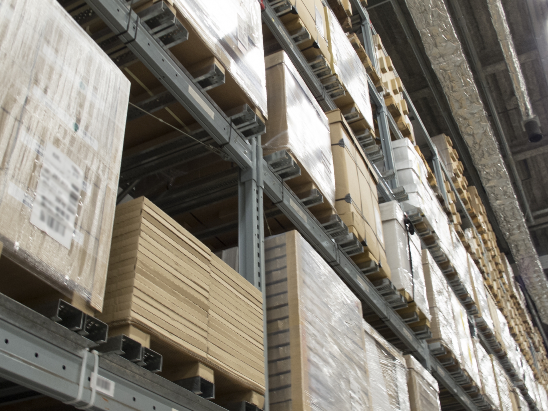 倉庫事業の株式譲渡