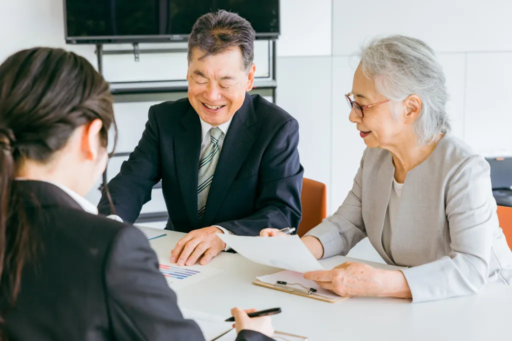 事業承継で株式譲渡を選ぶ理由は？メリット・手続き・税金を徹底解説
