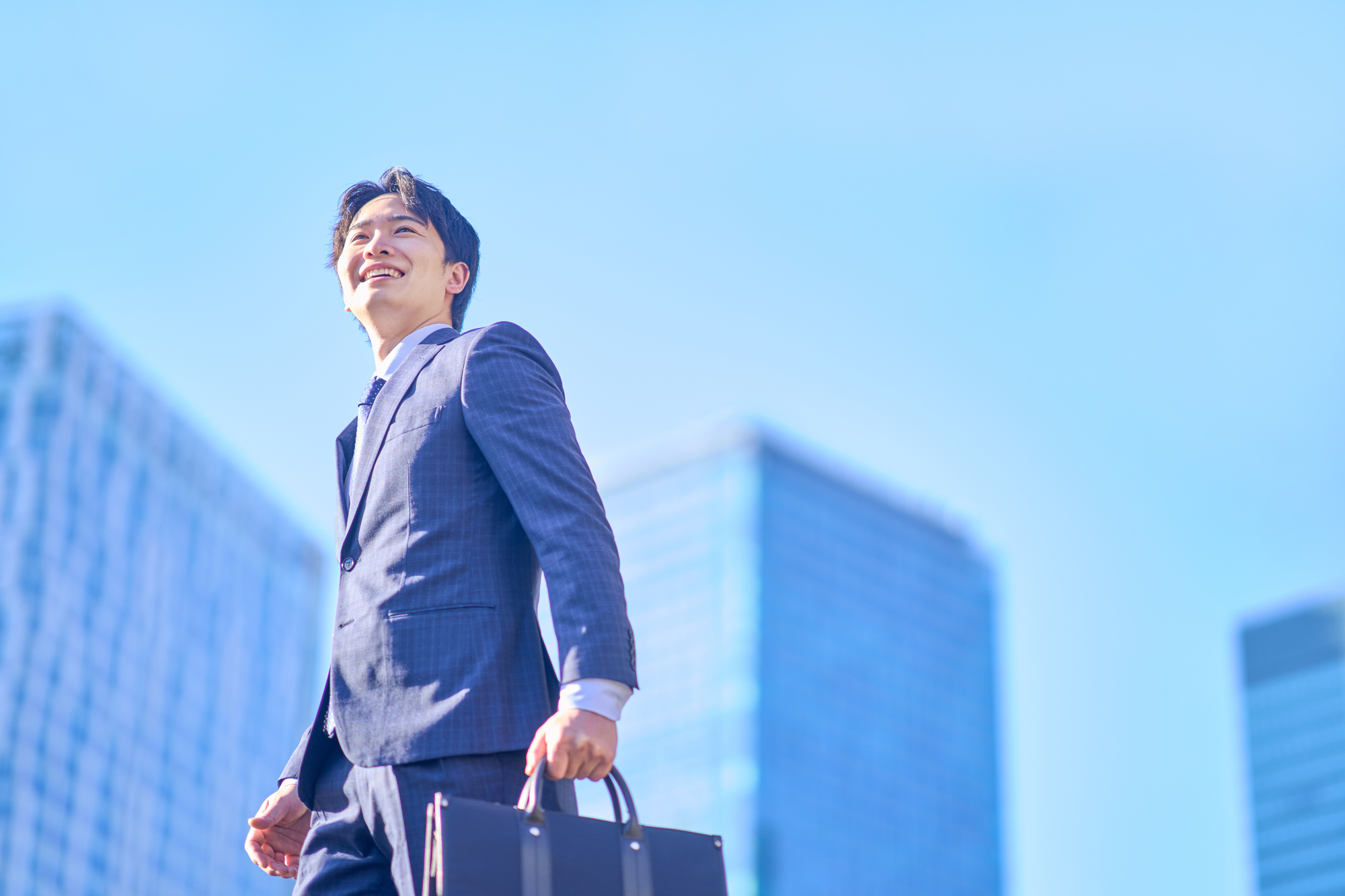 サラリーマンが会社を買うには？個人M&Aのやり方・流れ・リスクをプロが徹底解説